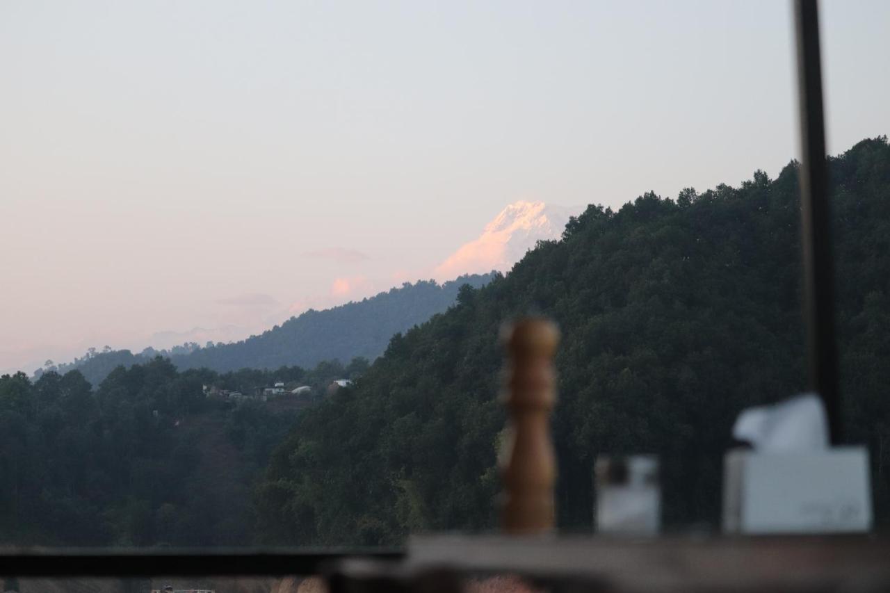 Hotel Young'S Stupa Ranipauwa Exterior photo
